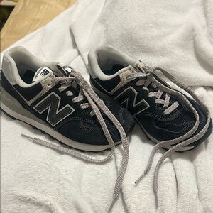 VINTAGE 2k New Balance Black and Gray Sneakers